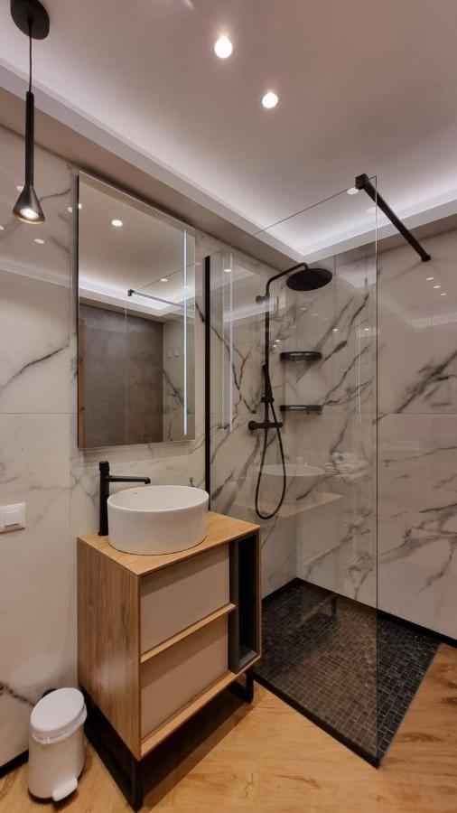 Апартаменти Penthouse Cosmopolit Брашов Екстер'єр фото